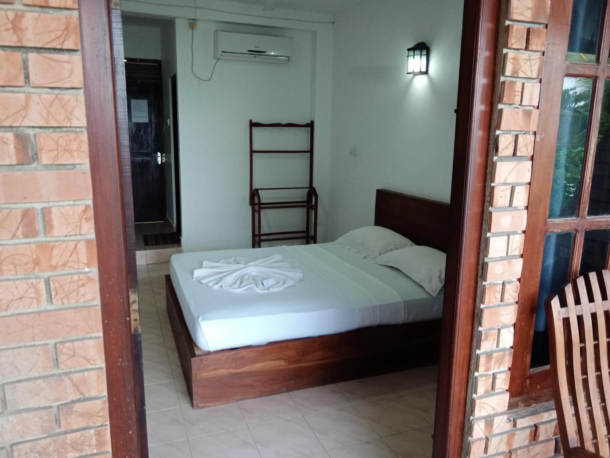 Wave Beach Resort Унаватуна Номер фото