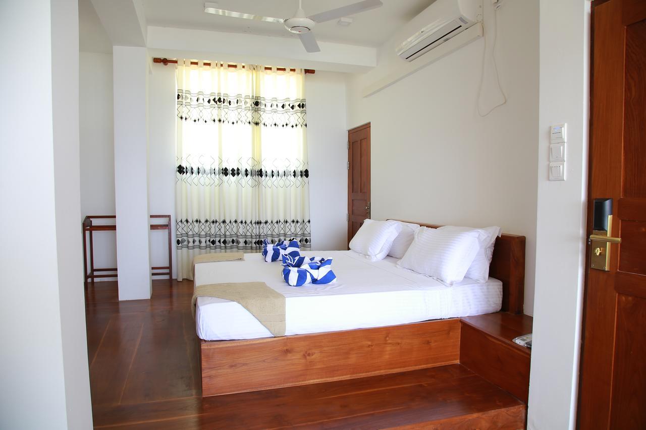 Wave Beach Resort Унаватуна Экстерьер фото