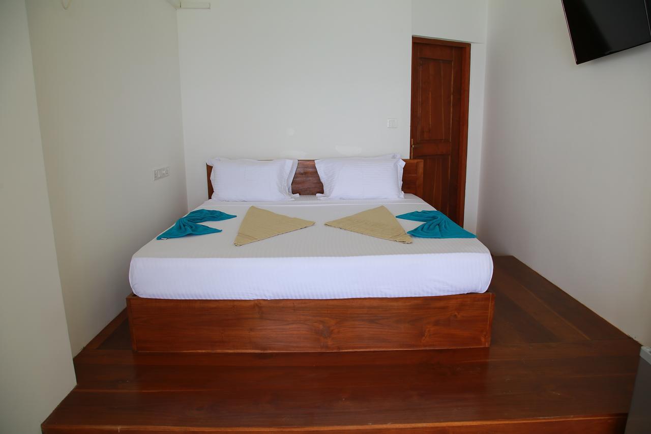 Wave Beach Resort Унаватуна Экстерьер фото