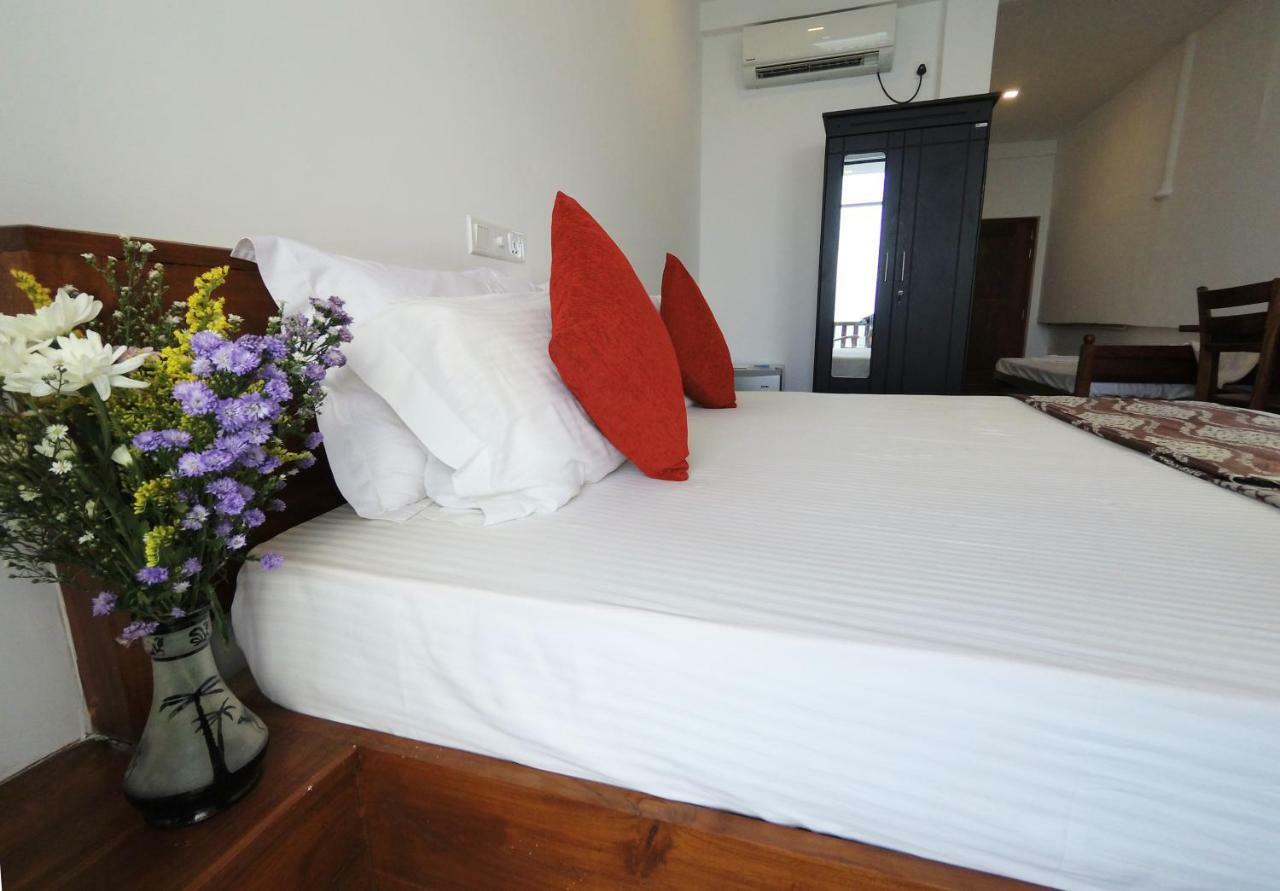 Wave Beach Resort Унаватуна Экстерьер фото